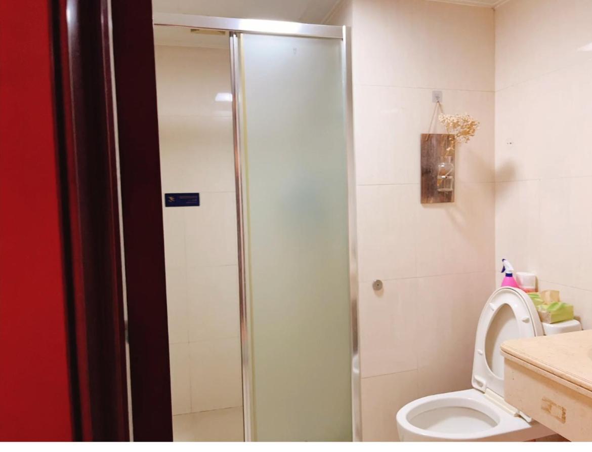Yoyo Youth Apartment Гуанджоу Екстериор снимка