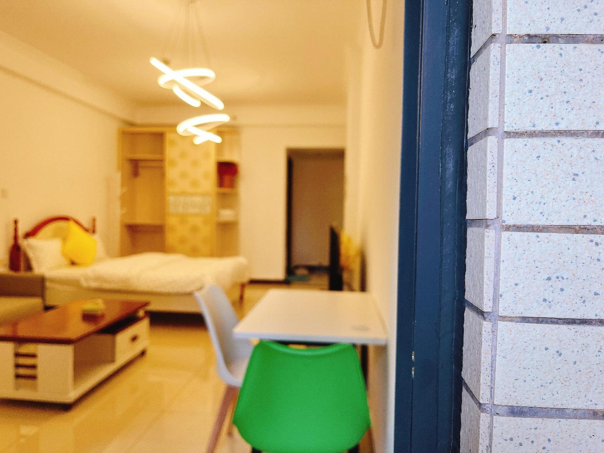 Yoyo Youth Apartment Гуанджоу Екстериор снимка