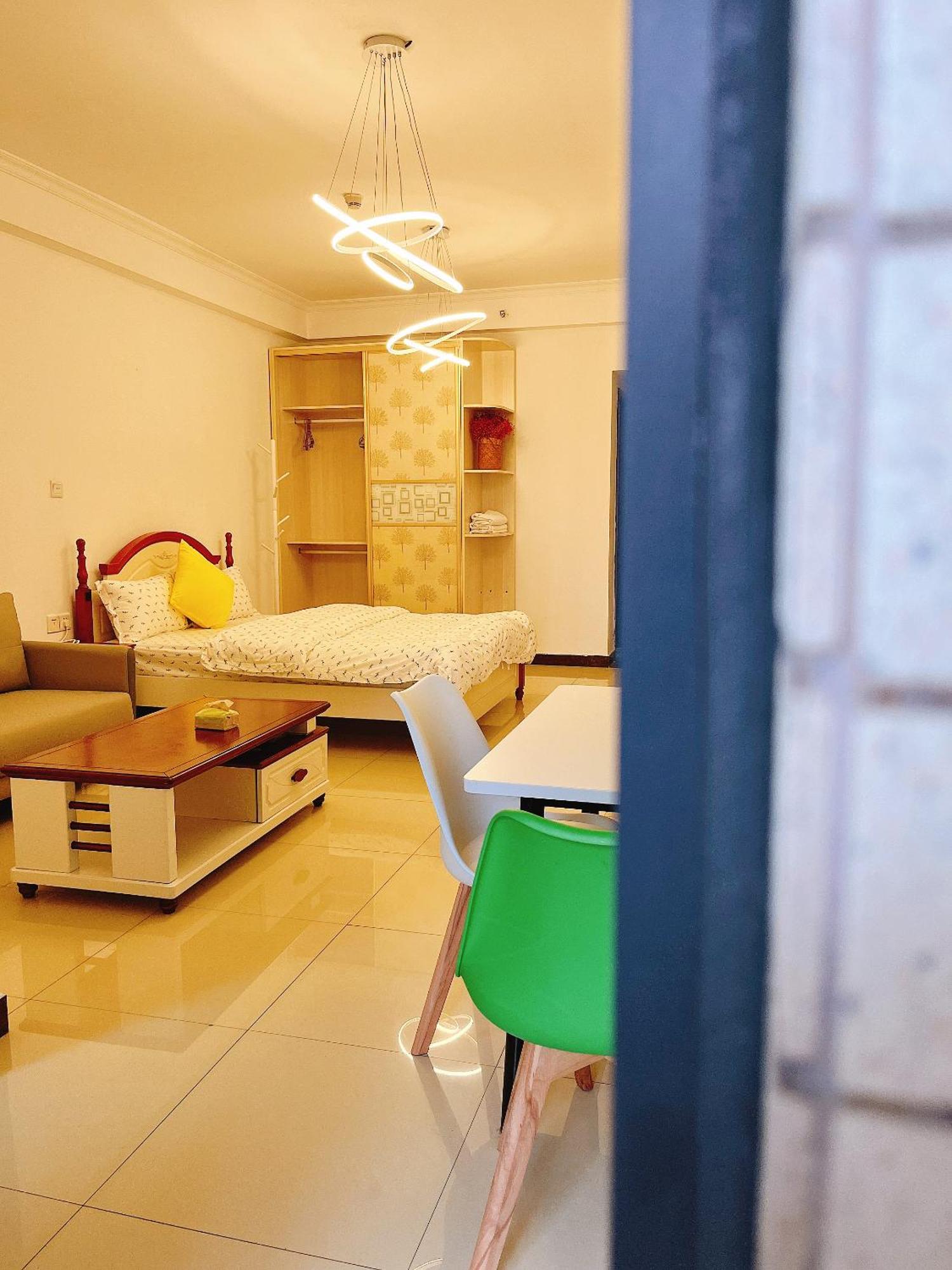 Yoyo Youth Apartment Гуанджоу Екстериор снимка