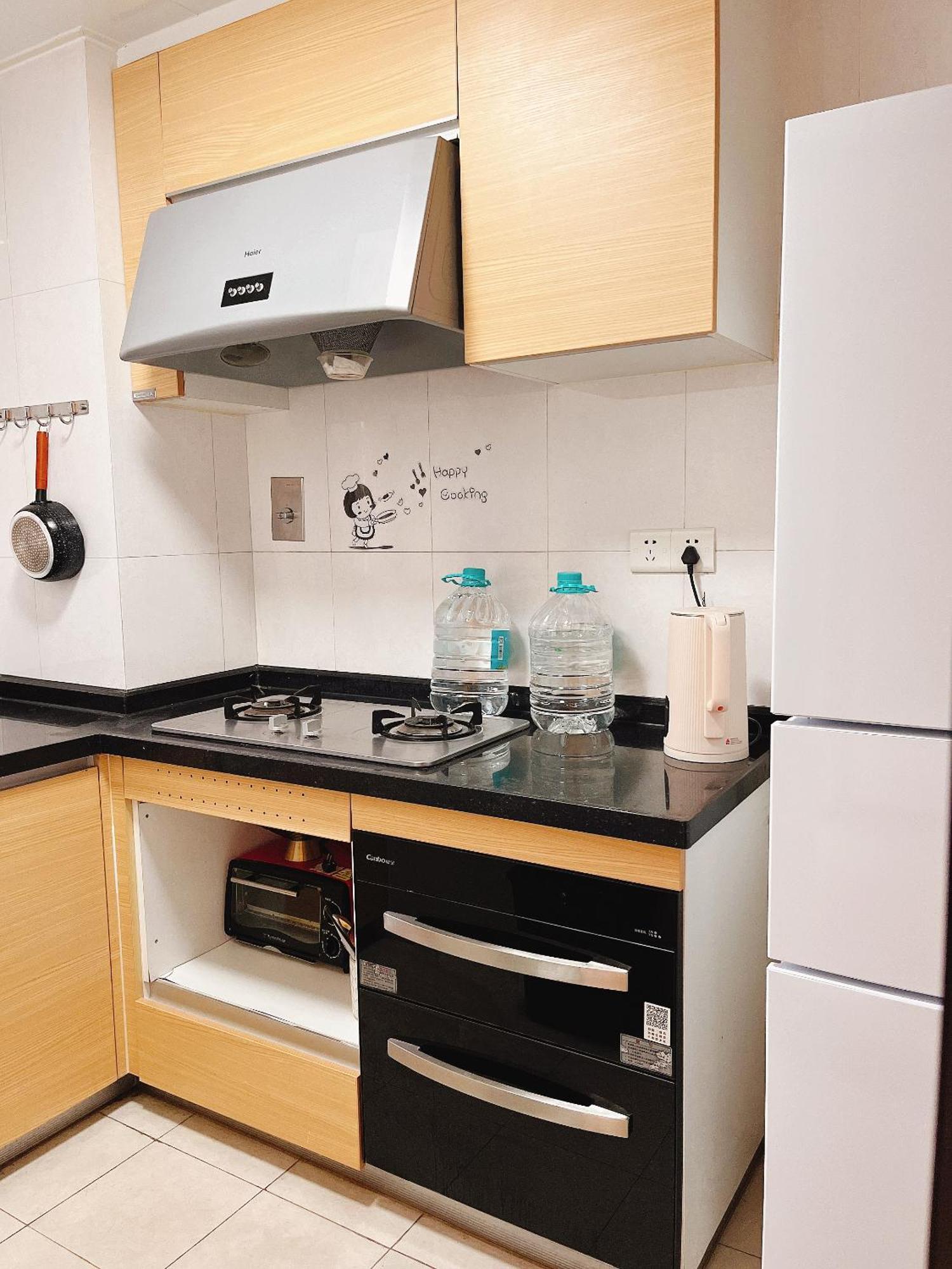 Yoyo Youth Apartment Гуанджоу Екстериор снимка