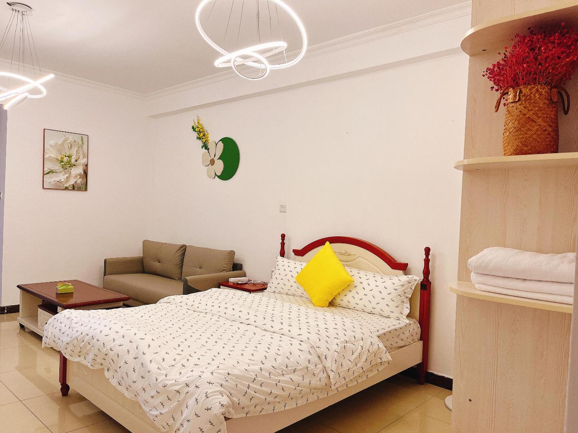 Yoyo Youth Apartment Гуанджоу Екстериор снимка
