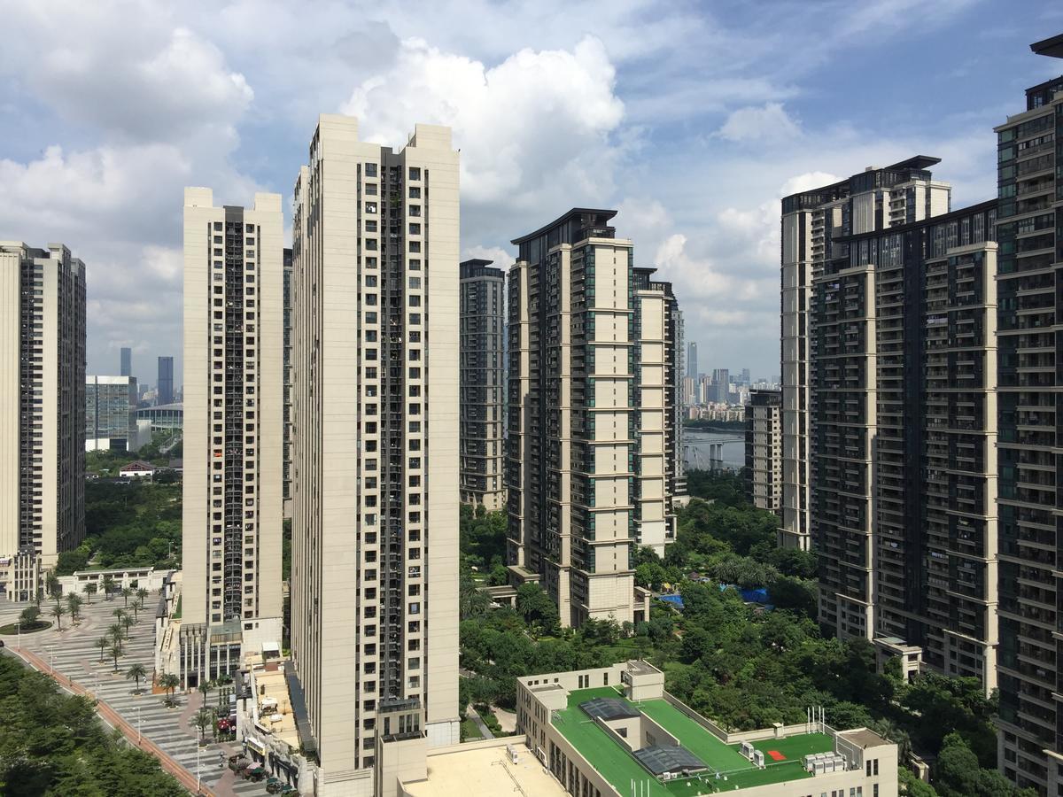 Yoyo Youth Apartment Гуанджоу Екстериор снимка